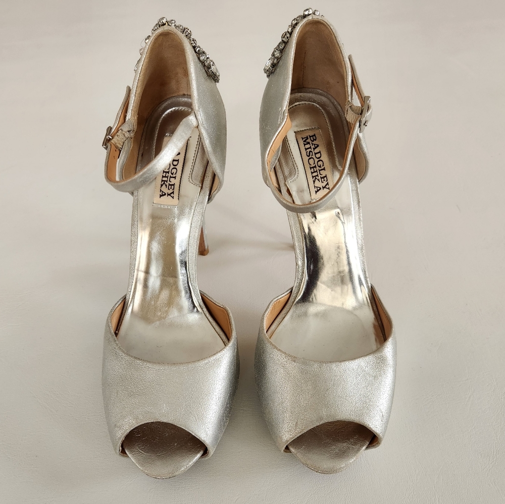 Badgley Mischka peep toe Embellished Pumps - Picture 3 of 13